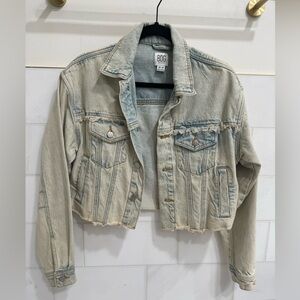 BDG Cropped Denim Jacket